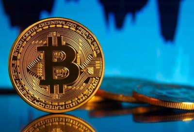 Βουτιά 8,5% για το bitcoin, στα 55 χιλ. δολάρια - Τη μεγαλύτερη πτώση από τον Φεβρουάριο