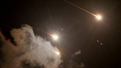 Κάτι πρωτοφανές συνέβη στο Τελ Αβίβ... Το Ιράν χτύπησε με βαλλιστικούς, οι σειρήνες σίγησαν (vid)