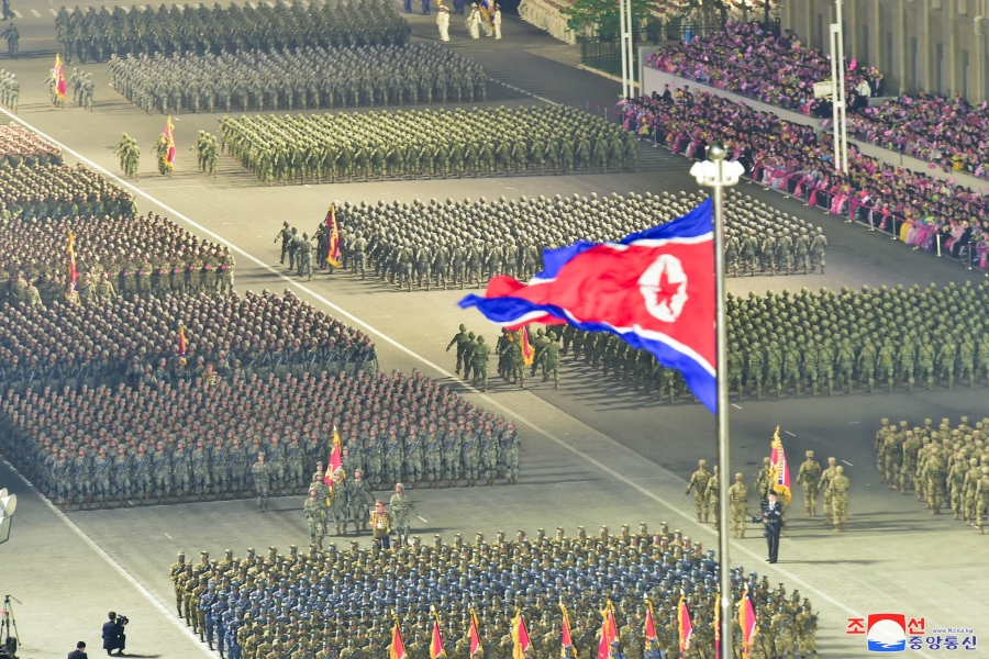 Επιστράτευση... εθελοντών στη Βόρεια Κορέα: 800.000 πολίτες κατετάγησαν στις ένοπλες δυνάμεις για να πολεμήσουν τις ΗΠΑ