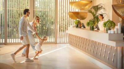 Advito: Πού κινούνται οι τιμές σε αεροπορικά εισιτήρια και ξενοδοχεία