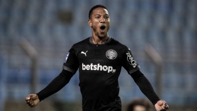 ΟΦΗ: Ανανέωσε με Ντε Γκουζμάν για δύο χρόνια (video)