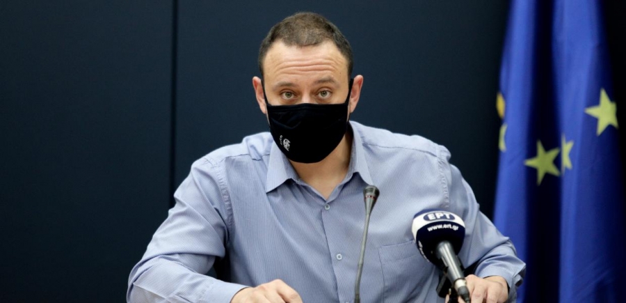 Μαγιορκίνης: Αρκετά πιθανό να φτάσουμε τα 12.000 κρούσματα – Στο τραπέζι νέα μέτρα