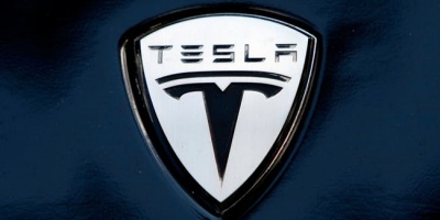 Το κρατικό fund της Σαουδικής Αραβίας δεν θα προχωρήσει στην εξαγορά της Tesla