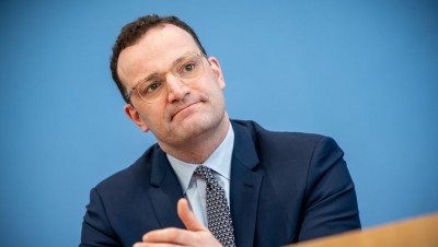 Εξετάζεται ο περιορισμός των μη αναγκαίων ταξιδιών στην ΕΕ