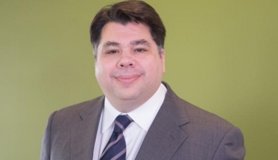 «Καλημέρα από Ελλάδα... », έγραψε στο πρώτο του tweet ο νέος πρέσβης των ΗΠΑ Τ. Τσούνης