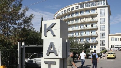 Θετικός στον κορωνοϊό τραυματιοφορέας του ΚΑΤ - Σε καραντίνα 11 άτομα
