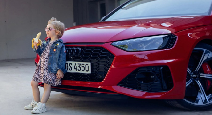 Η Audi προκαλεί θύελλα αντιδράσεων με τη νέα της διαφήμιση