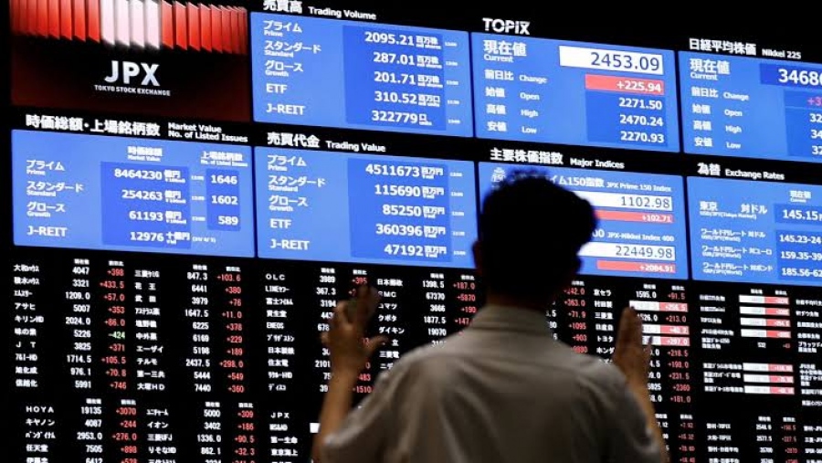 Μαζικό sell off στις ασιατικές αγορές - Βουτιά 10% στις μετοχές ημιαγωγών, τρίζει το στοίχημα της AI