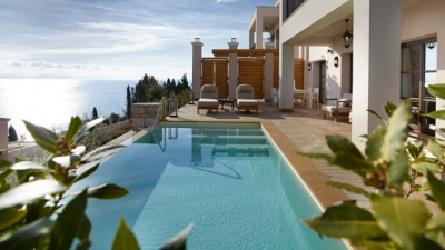 Επενδυτικός πυρετός στην Ελλάδα από ξένους ομίλους - Μεγάλα deals στον τουρισμό