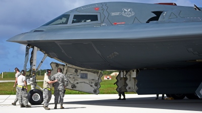 Ο «Κυνηγός» στον αέρα - Ιστορική μέρα για την Πολεμική Αεροπορία των ΗΠΑ, το νέο stealth Β-21 πραγματοποίησε την πρώτη πτήση του