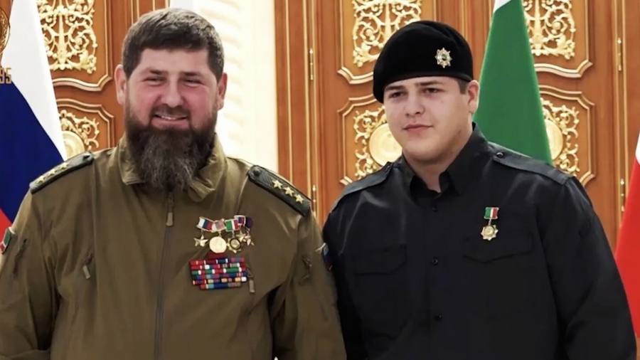 Απίστευτη ανατροπή με το ατύχημα του Adam Kadyrov - Εμφανίστηκε σε βίντεο και απάντησε στους επικριτές του