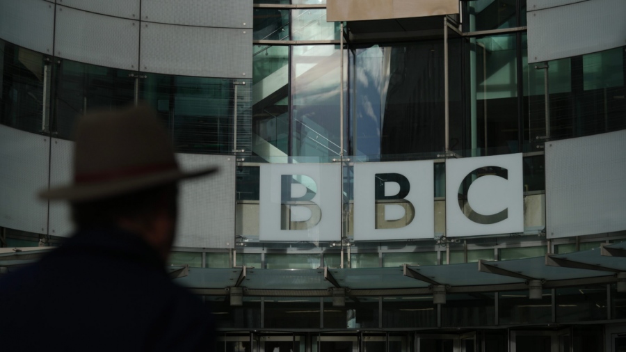 Σκάνδαλο μεγατόνων στο BBC - Πρώην κορυφαίο στέλεχος καταγγέλλει «ιδεολογική τρομοκρατία» από woke ακτιβιστές