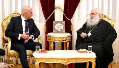 Δένδιας από τη Λευκωσία: Έμπρακτη η στήριξη της Εκκλησίας της Κύπρου στις Ένοπλες Δυνάμεις