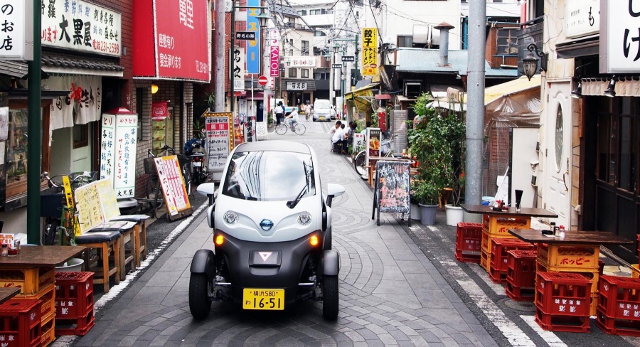 Οι Ιάπωνες νοικιάζουν αυτοκίνητα… για να κοιμούνται και να τρώνε!