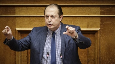 Νέα απώλεια για τους ΑΝΕΛ ανεξαρτητοποιήθηκε ο Γ. Λαζαρίδης - Οριακά με 152 η κυβέρνηση, που βλέπει «αποστασία» - Τσίπρας: Είμαστε πολύ σκληροί για να πεθάνουμε