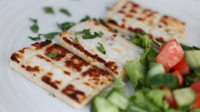 Και στη μέση το... χαλούμι - Κρίση στο νησί: Ο ιός που φέρνει νέα σύγκρουση Κύπρου – Τουρκίας