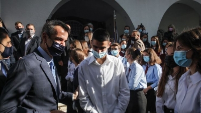 Μητσοτάκης: Τιμούμε όσους αγωνίστηκαν κόντρα στον φασισμό - Πιο ισχυρή η Ελλάδα σήμερα