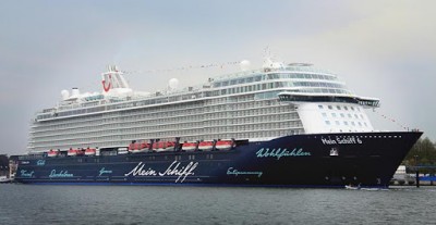 Στον Πειραιά το κρουαζιερόπλοιο Mein Schiff 6 - Αρνητικά τελικά και τα 12 κρούσματα, που οφείλεται το λάθος