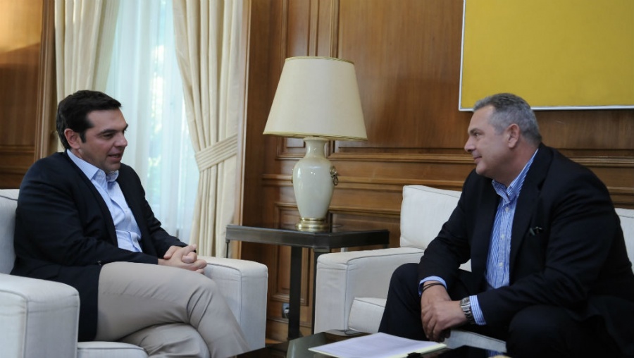 Ο δρόμος της Ελλάδας προς τις εκλογές περνάει από την... πΓΔΜ - Ο κίνδυνος για τον Τσίπρα δεν έχει τελειώσει