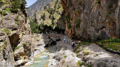 Μήνυμα του 112 μετά τον σεισμό στα Χανιά -  Τραυματισμός τουρίστα στο φαράγγι της Σαμαριάς