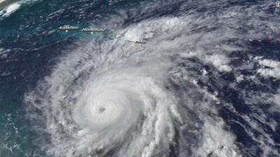 Ο τυφώνας «Lane» σαρώνει τη Χαβάη, εκτεταμένες πλημμύρες και κατολισθήσεις