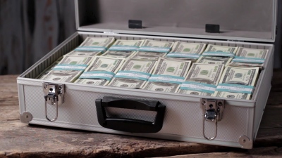 Σάλος στις ΗΠΑ - Ευρωπαϊκές οργανώσεις χρηματοδοτούν ομάδες κατά του Trump