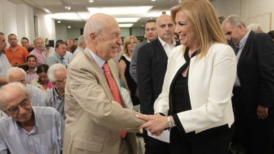 Ο Σημίτης συνεχάρη τηλεφωνικά τη Γεννηματά για το εκλογικό αποτέλεσμα του ΚΙΝΑΛ