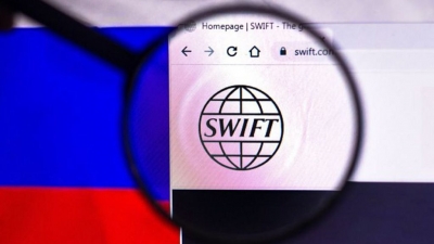 Εκτός SWIFT επτά ρωσικές τράπεζες - Αναλυτικά η λίστα