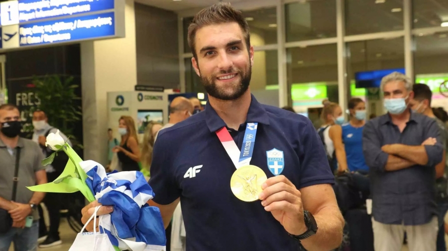 Αποθέωση για τον Στέφανο Ντούσκο στο Ελευθέριος Βενιζέλος!