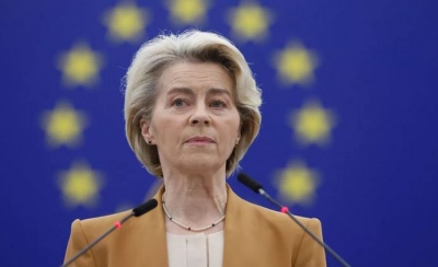 H Ursula von der Leyen ανοίγει την πόρτα στην ακροδεξιά για να κρατήσει τη θέση της στην Κομισιόν