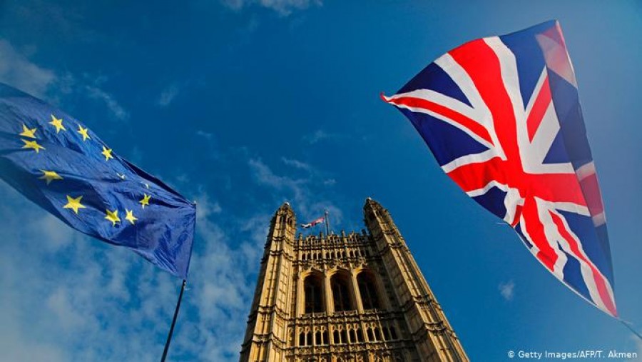 Υπέρ της παραμονής στην ΕΕ το 56,8% των Βρετανών – Μόλις το 34,9% υπέρ του Brexit