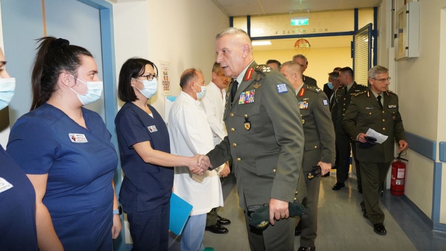 ΓΕΕΘΑ: Στρατιωτικά νοσοκομεία των Ενόπλων Δυνάμεων επισκέφθηκε ο Φλώρος