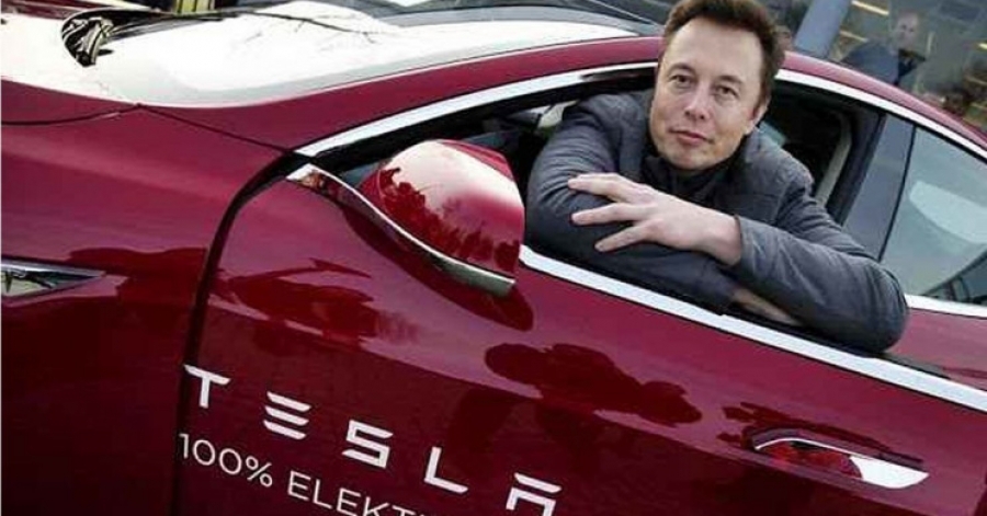 «Πόλεμος τιμών» από τον Elon Musk - H Tesla θα δίνει το Model Y φτηνότερα από το συμβατικό αυτοκίνητο - Τι λένε οι ανταγωνιστές