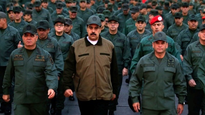 Σε επιφυλακή η Βενεζουέλα για τυχόν επέμβαση των ΗΠΑ - Χιλιάδες εθελοντές κατατάσσονται στην Εθνοφρουρά