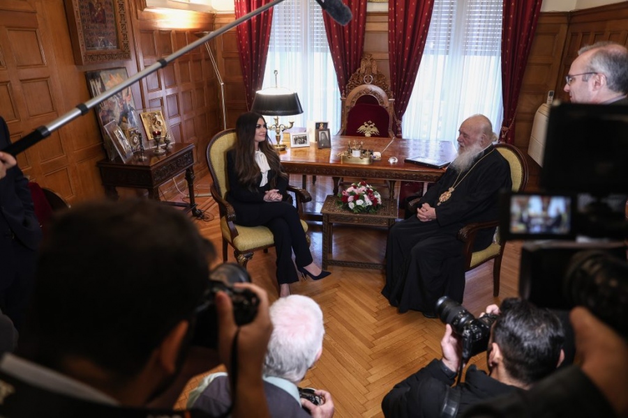 Guilfoyle για συνάντηση με Ιερώνυμο: Ο Αρχιεπίσκοπος έπαιξε ρόλο στον ερχομό μου Ελλάδα