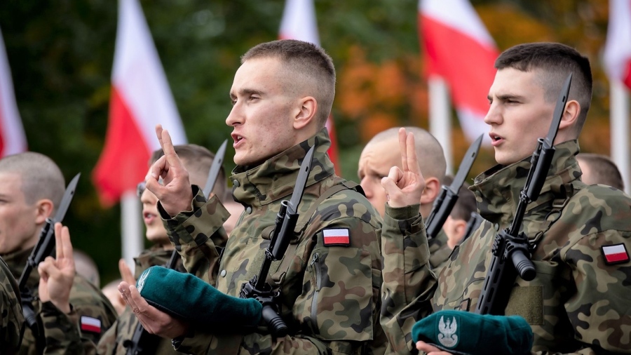 Απελπισία στην Πολωνία: Οι πολίτες δεν πιστεύουν ότι ο στρατός μπορεί να αντιμετωπίσει τη Ρωσία