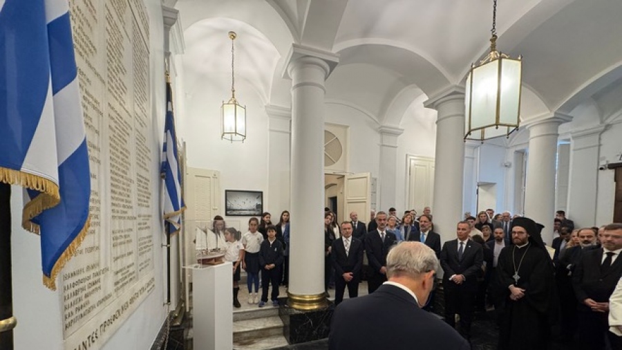 Σείστηκε η Τουρκία – Συγκίνηση και υπερηφάνεια στο Προξενείο για την 28η Οκτωβρίου – Λαοθάλασσα Ελλήνων στην Πόλη