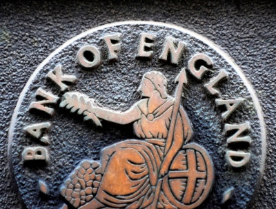 Bank of England: Στο 14% η μείωση του ΑΕΠ το 2020 στο θετικό σενάριο, στο 25% το β' 3μηνο - Σταθερά τα επιτόκια στο 0,1%
