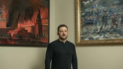 Χαμός με το «φλεγόμενο Κρεμλίνο» - Ο προκλητικός πίνακας Zelensky - Απάντηση Ρωσίας: «Ο άνθρωπος είναι άρρωστος!»