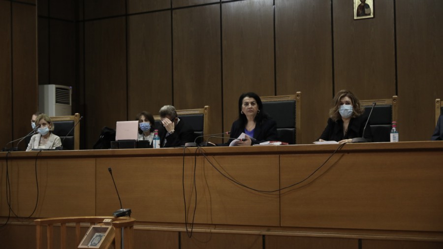 Στις 12/10 οι αποφάσεις του Δικαστηρίου για την επιβολή ποινών έως 10 χρόνια στη Χρυσή Αυγή - Για πολιτική δίωξη κάνει λόγο ο Μιχαλολιάκος