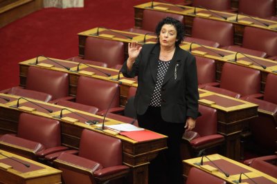 Κανέλλη: Η κυβέρνηση κλέβει από τα κλεμμένα και τα αντικαθιστά με φορο – μέρισμα