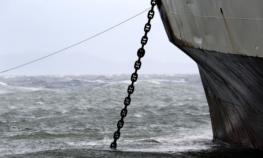 Σε ισχύ το απαγορευτικό απόπλου από Πειραιά, Ραφήνα και Λαύριο