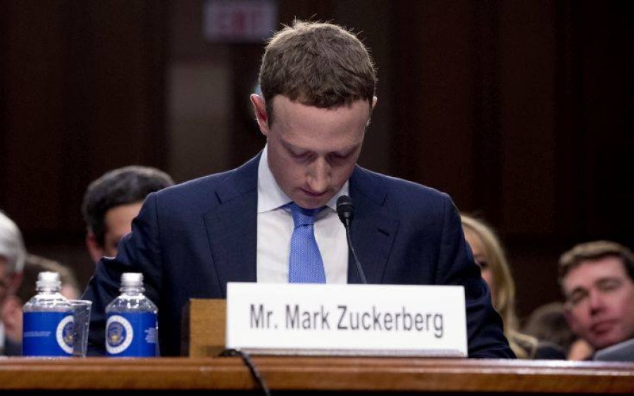 Facebook: Απογοήτευση για την ουδέτερη στάση Zuckerberg στην κόντρα με τον Trump