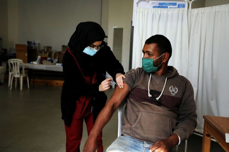 Οι Παλαιστίνιοι επέστρεψαν στο Ισραήλ «ληγμένα» εμβόλια για τον Covid
