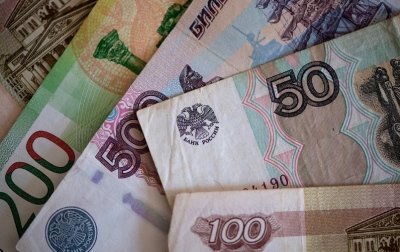 Με εντολή Putin πληρωμή ομολόγων σε ευρώ με ρούβλια – Πώς αποφεύγεται ο κίνδυνος πιστωτικού γεγονότος