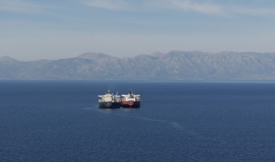 Το ελληνικό Πολεμικό Ναυτικό παρατείνει το μπλόκο για τα ρωσικά τάνκερ στον Λακωνικό Κόλπο
