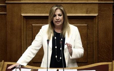 Γεννηματά: Ανούσιες κοκορομαχίες  Τσίπρα – Μητσοτάκη χωρίς ουσιαστικό περιεχόμενο – Μοιάζουν οι πολιτικές τους
