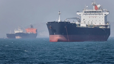 Νύχτα κόλασης στο Hormuz, στις φλόγες 6 τάνκερ - Στρατιωτικά αεροσκάφη ΗΠΑ εισήλθαν στα Εμιράτα