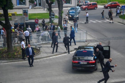 Συγκλονιστικό video – Η στιγμή της απόπειρας δολοφονίας του Σλοβάκου πρωθυπουργού Robert Fico