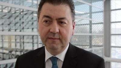 Halver (Γερμανός αναλυτής): Μόνο με έξοδο από το ευρώ και διαγραφή χρέους θα σωθεί η Ελλάδα